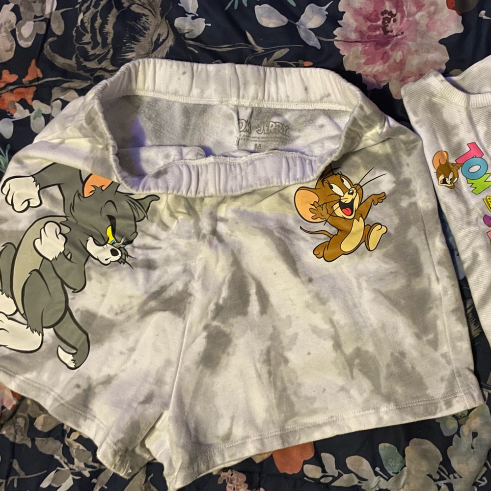Tom And Jerry shirt and shorts